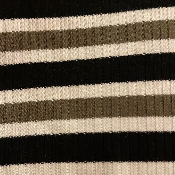 BCBGeneration Casual Crew Neck Stripe Ribbed Top size Large - Picture 5 of 5